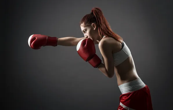 Picture woman, punch, boxing, gloves