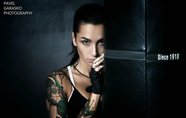 Picture look, girl, makeup, brunette, tattoo, hairstyle, gloves, pear, photographer, Pavel Garasko, Angelica Anderson, Boxing