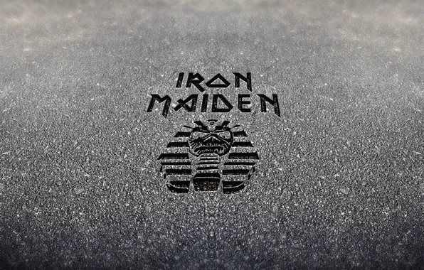 Picture logo, iron maiden, heavy metal, cement, eddie, nwobhm