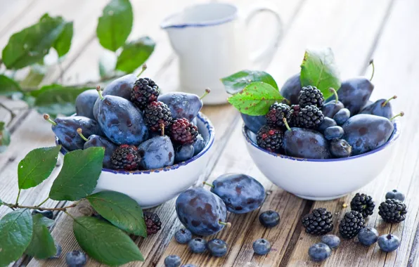 Picture leaves, berries, table, plates, fruit, plum, BlackBerry, Anna Verdina