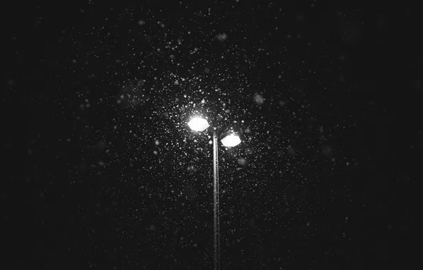 Picture lights, winter, snowing, lamp post