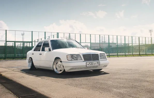 Picture mercedes, stance, w124