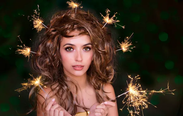 Picture portrait, makeup, hairstyle, sparklers, it's just a holiday for you
