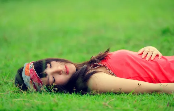 Picture grass, leaves, girl, background, situation, stay, Wallpaper, brunette, meadow, sleeping, wallpapers