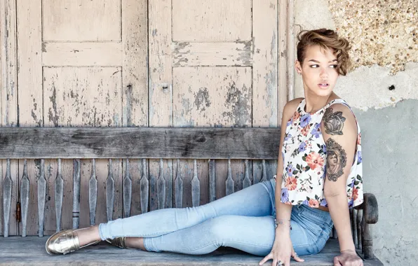 Picture girl, jeans, t-shirt, bench, tattoo