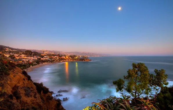 Picture lights, the ocean, The moon, California, Laguna Beach, Crescent Bay Point Park