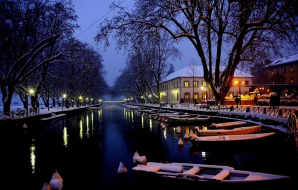 Picture winter, snow, the city, lake, France, boats, the evening, channel, Annecy, the lake of Annecy