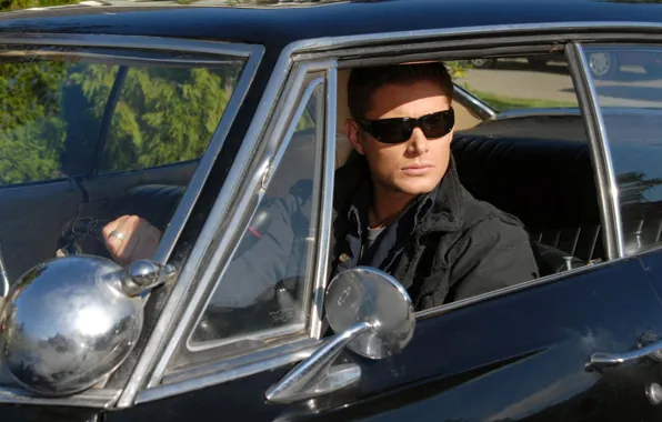 Picture smile, glasses, supernatural, Jensen Ackles, Dean Winchester, Impala