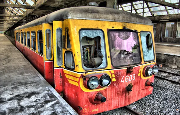 Picture Train, Peron, Station, devastation