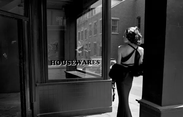Picture girl, photo, street, back, dress, the door, day, black and white, shop, empty, showcase