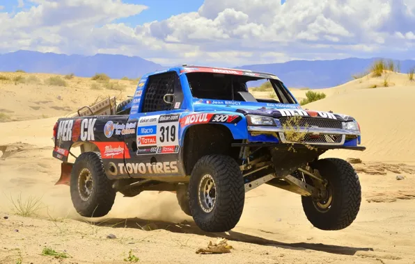 Picture sand, the sky, Chevrolet, Chevrolet, pickup, the front, racing car, Silverado, Silverado, Trophy Truck