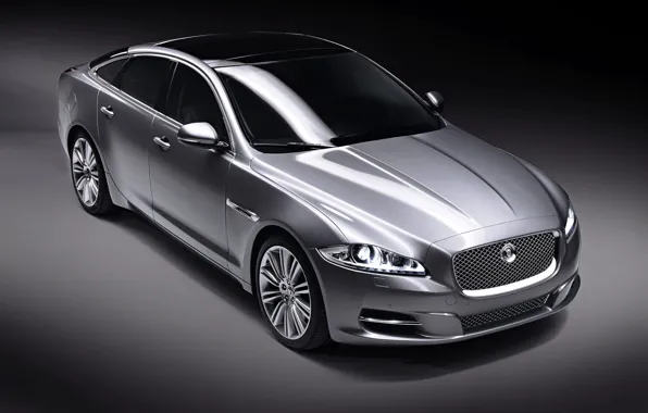 Picture silver, Jaguar, model XJ