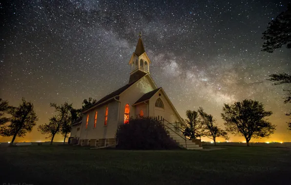 Picture the sky, stars, Church, the milky way