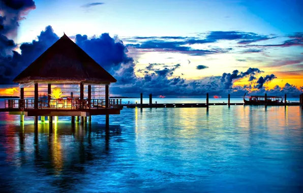 Picture the ocean, the evening, pier, restaurant