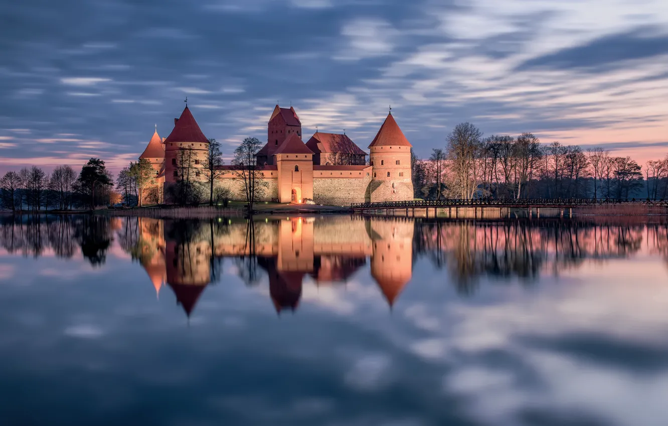 Photo wallpaper sunset, lake, reflection, castle, Lithuania, Trakai, Trakai, Lithuania