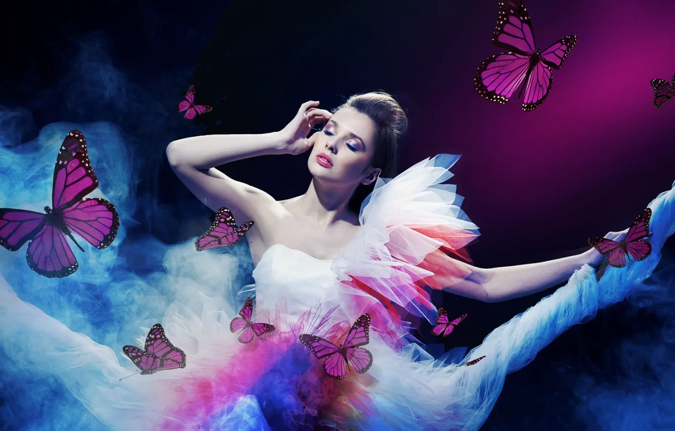 Wallpaper girl, butterfly, fog, smoke, brunette images for desktop, section  стиль - download