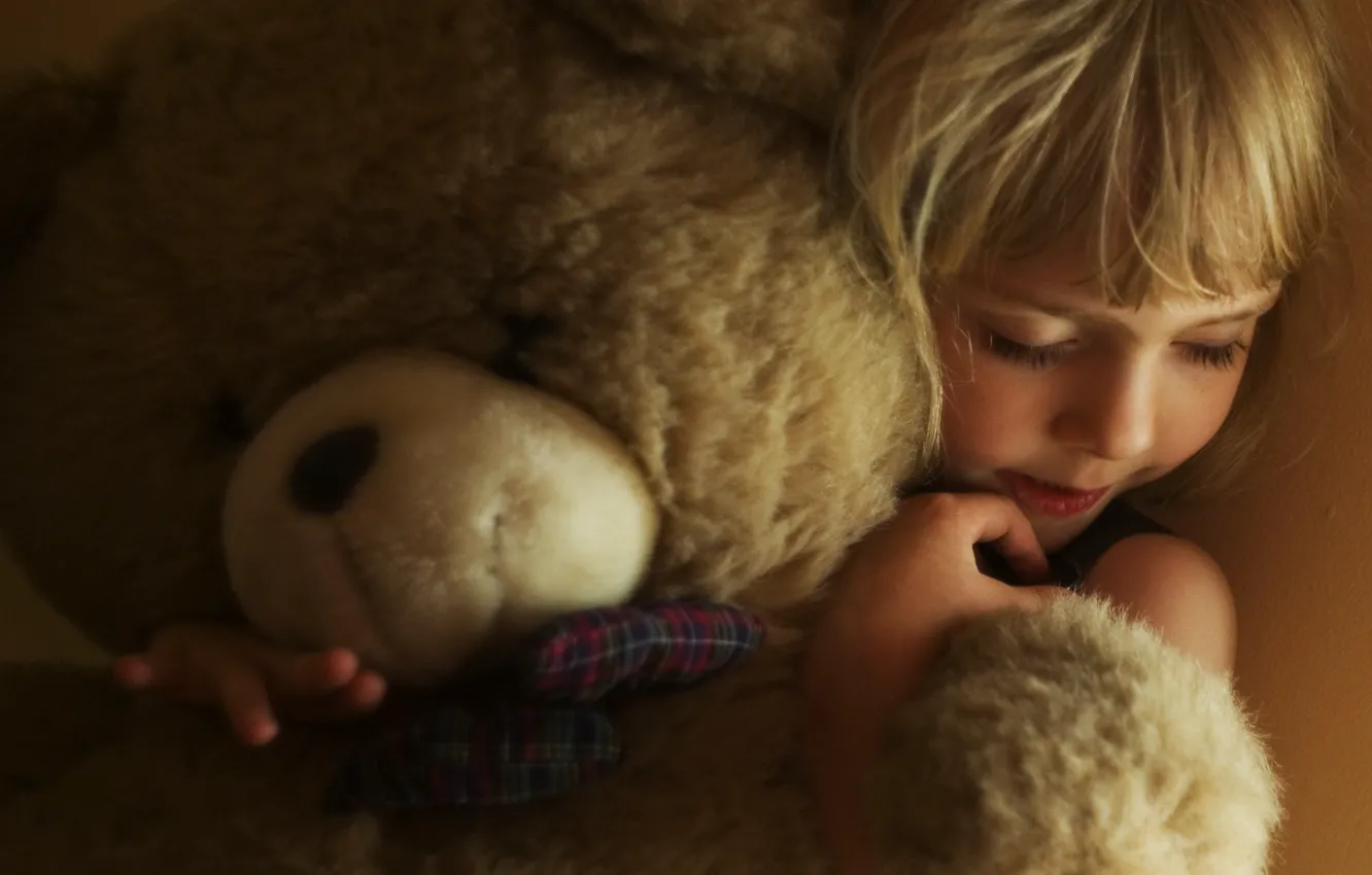 Photo wallpaper face, child, hands, bear, girl, blonde hair, hugs, soft toy