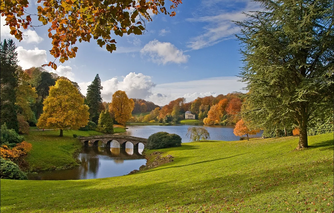 Photo wallpaper autumn, trees, bridge, lake, Park, England, England, Wiltshire, Stourhead Garden, Wiltshire