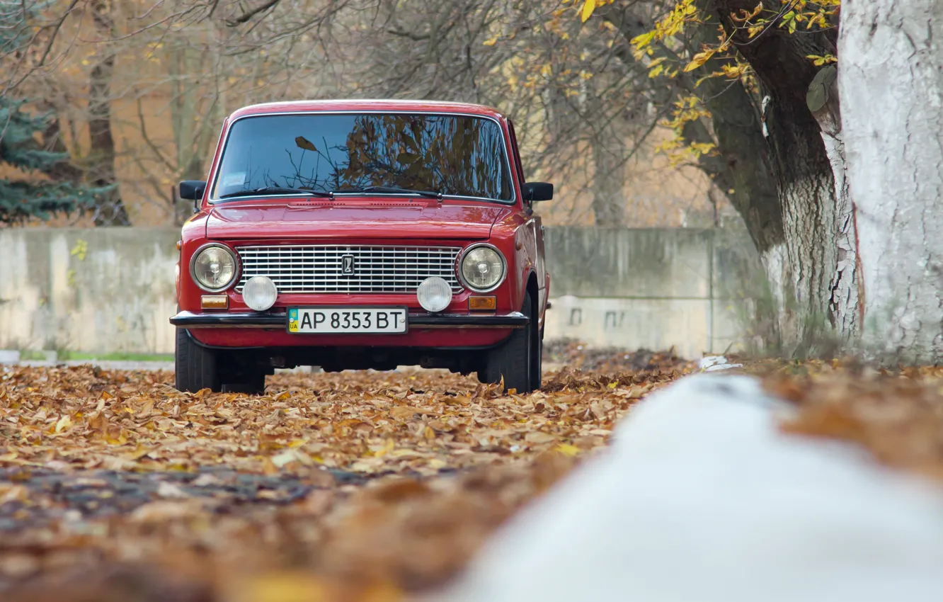 Photo wallpaper autumn, leaves, sedan, red, Lada, Lada, Vaz, AVTOVAZ, 21011