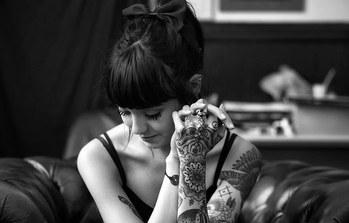 Wallpaper girl, woman, model, tattoo, brunette, black and white, tattoos,  female, b/w, Hannah Snowdon images for desktop, section девушки - download