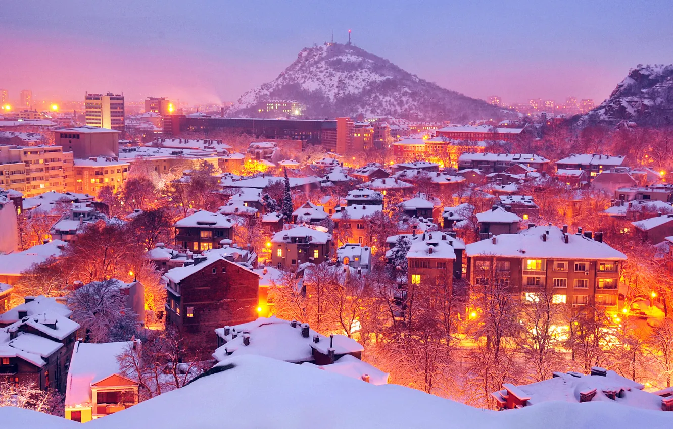 Photo wallpaper winter, light, snow, trees, the city, lights, lights, mountain, home, City, winter, Bulgaria, Bulgaria, Plovdiv, …