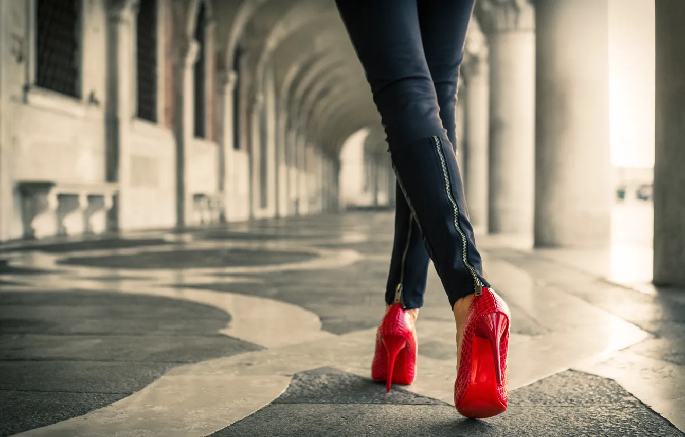 Photo wallpaper red, floor, female, heels