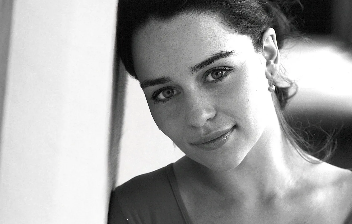 Wallpaper Beautiful, 1920x1200, Girls, black and white, Game of Thrones,  Emilia Clarke, Actress images for desktop, section девушки - download